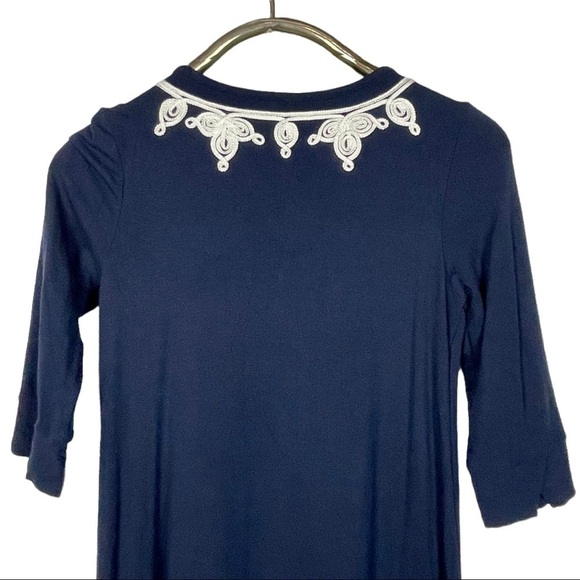 HATLEY ELSIE EMBROIDERED V NECK 3/4 SLEEVE NOTCH CUFF PULL ON DRESS - Picture 7 of 12